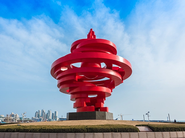 May Fourth Square Activities and Nearby Attractions