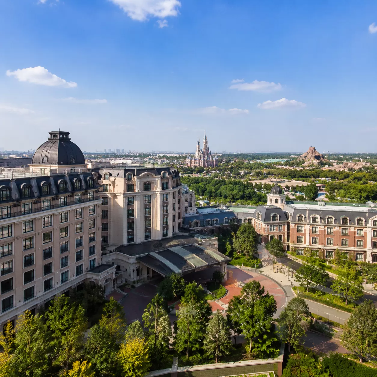 Shanghai Disneyland on-site hotels and nearby accommodations